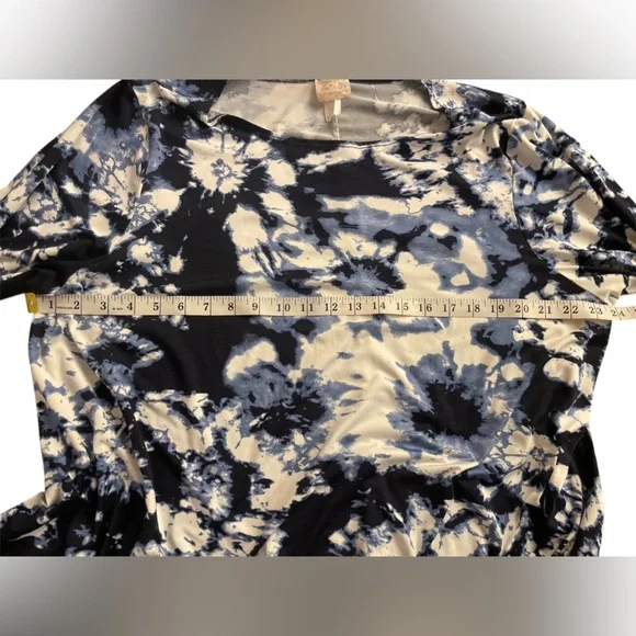 Blue and White Women's Tunic Top - Picture 3 of 5